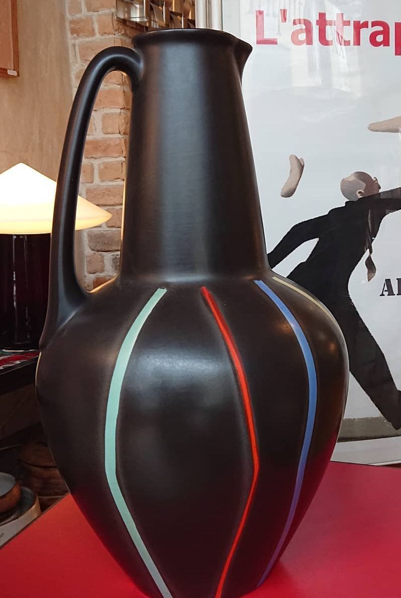 Grand pichet en céramique italienne noire, signé Pisa, années 60, design vintage