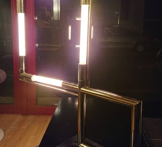 Lampe Quadra de Jacques Adnet, design Art déco, pièce intemporelle du XXe siècleintemporelle