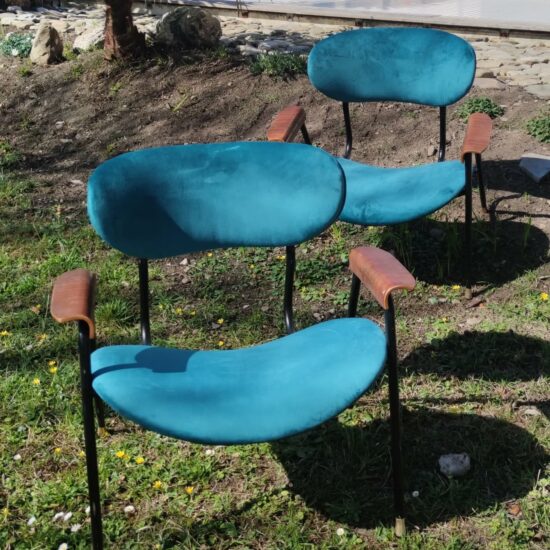 Paire de fauteuils Gastone Rinaldi en velours bleu canard, design italien années 60