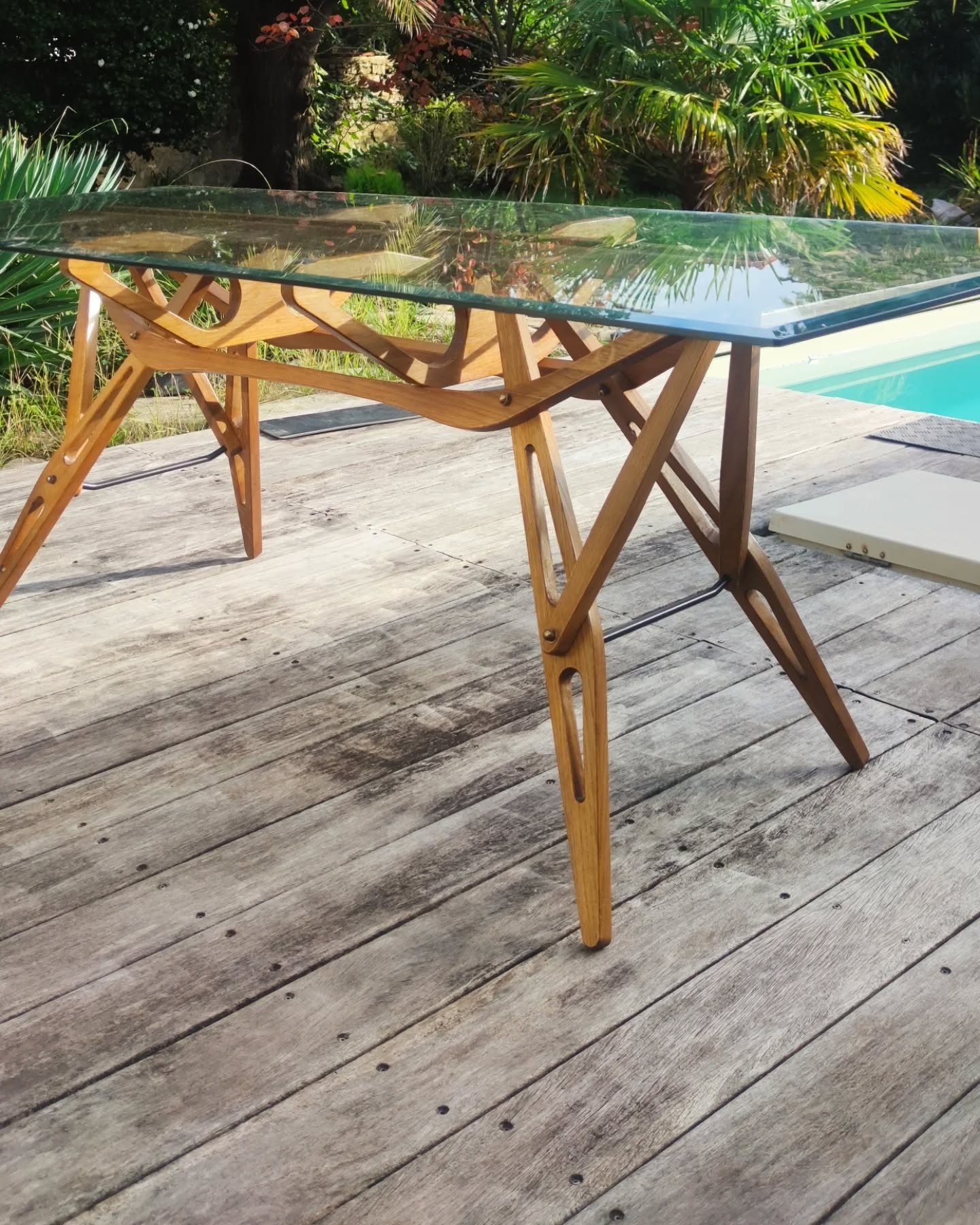Table sculpturale en chêne de Carlo Mollino, édition ancienne avec plateau en verre, design italien